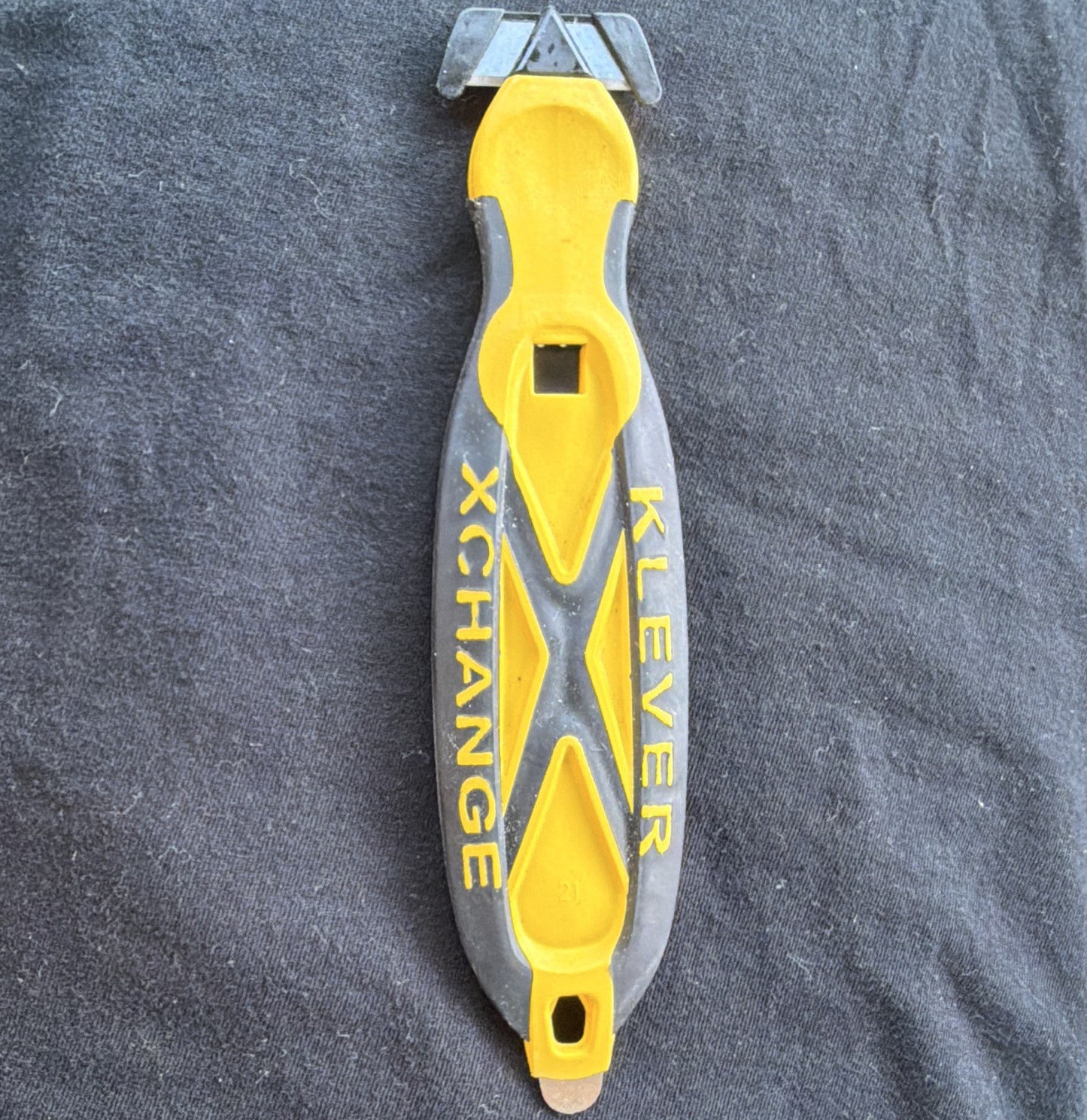 Klever XChange Utility Knife Yellow/Gray Metal Blade 0.5in MPN KCJ-XC-30Y