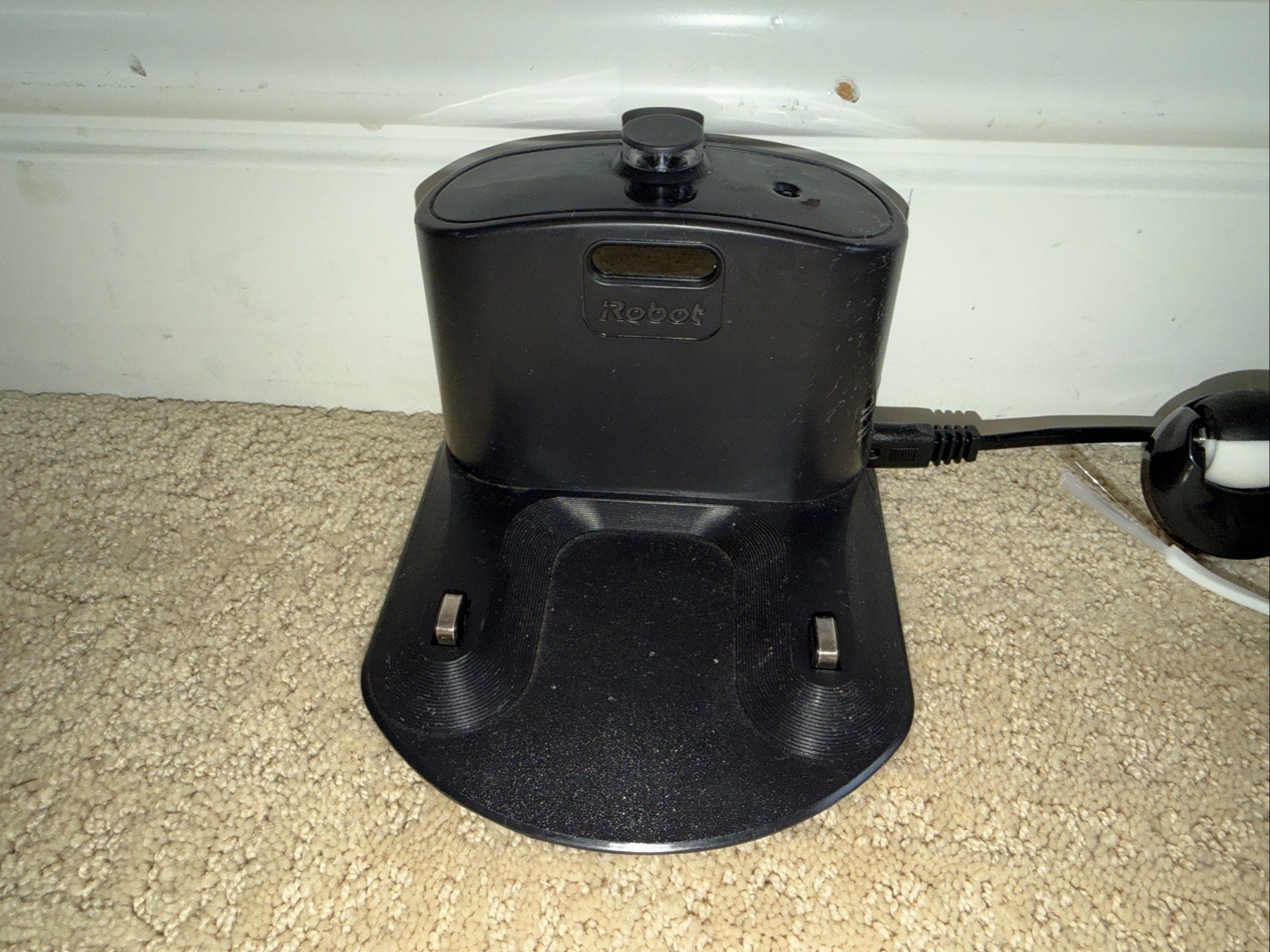 REFURBISH iRobot Roomba i2 i2152 Robot Vacuum Cleaner WiFi Enabled Grey Black 2