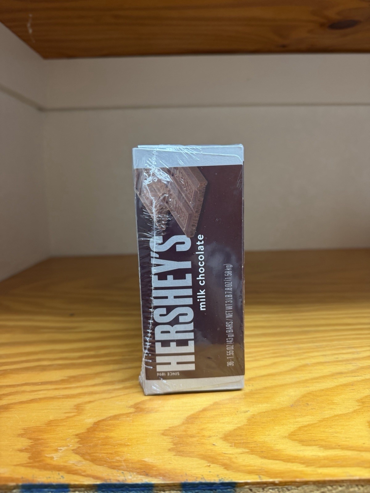 Hershey’s Milk Chocolate Bars, 36 Count Box, 1.58kg (43g Each Bar)