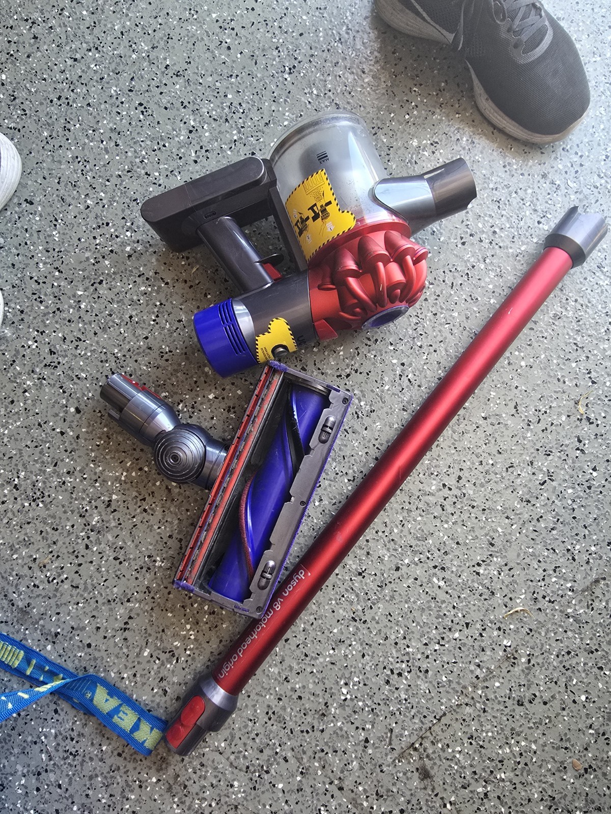 Dyson V8 Motorhead Origin Codless Stick Vacuum Cleaner – Red