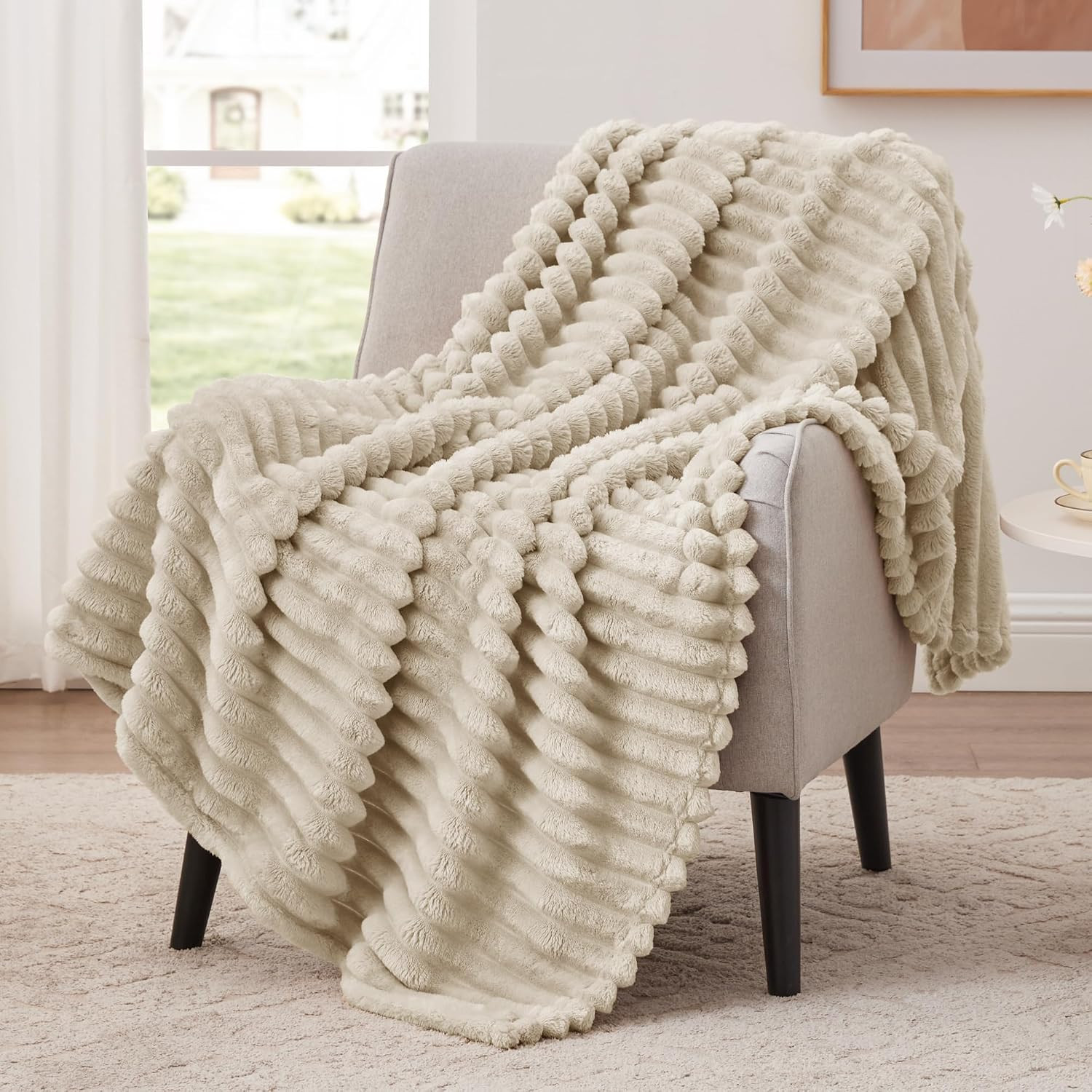 Gentle Soft Fleece Throw Blanket – Cozy Lightweight Blanket for Couch Bed – All-