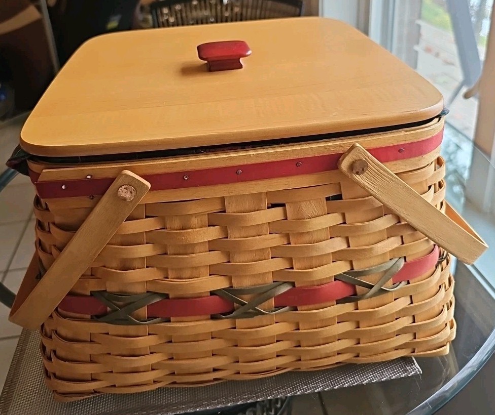 Longaberger 12 Days of Xmas Basket 14″ +3 Protectors (1 Divided)+Liner+Lid 2000