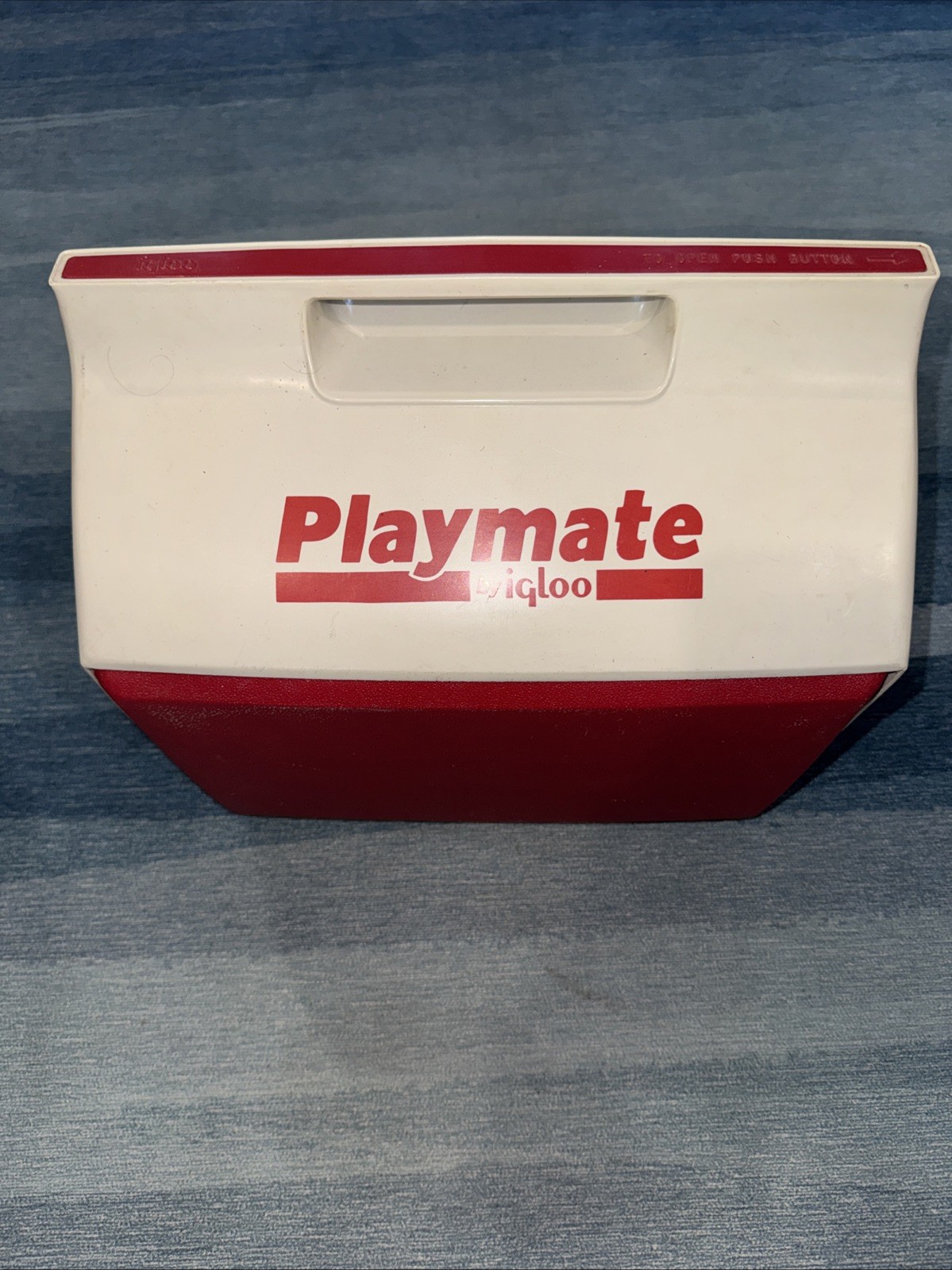Vintage 16 Quart PLAYMATE By IGLOO Cooler Red & White 1983 14″L x 10″W x 14″T
