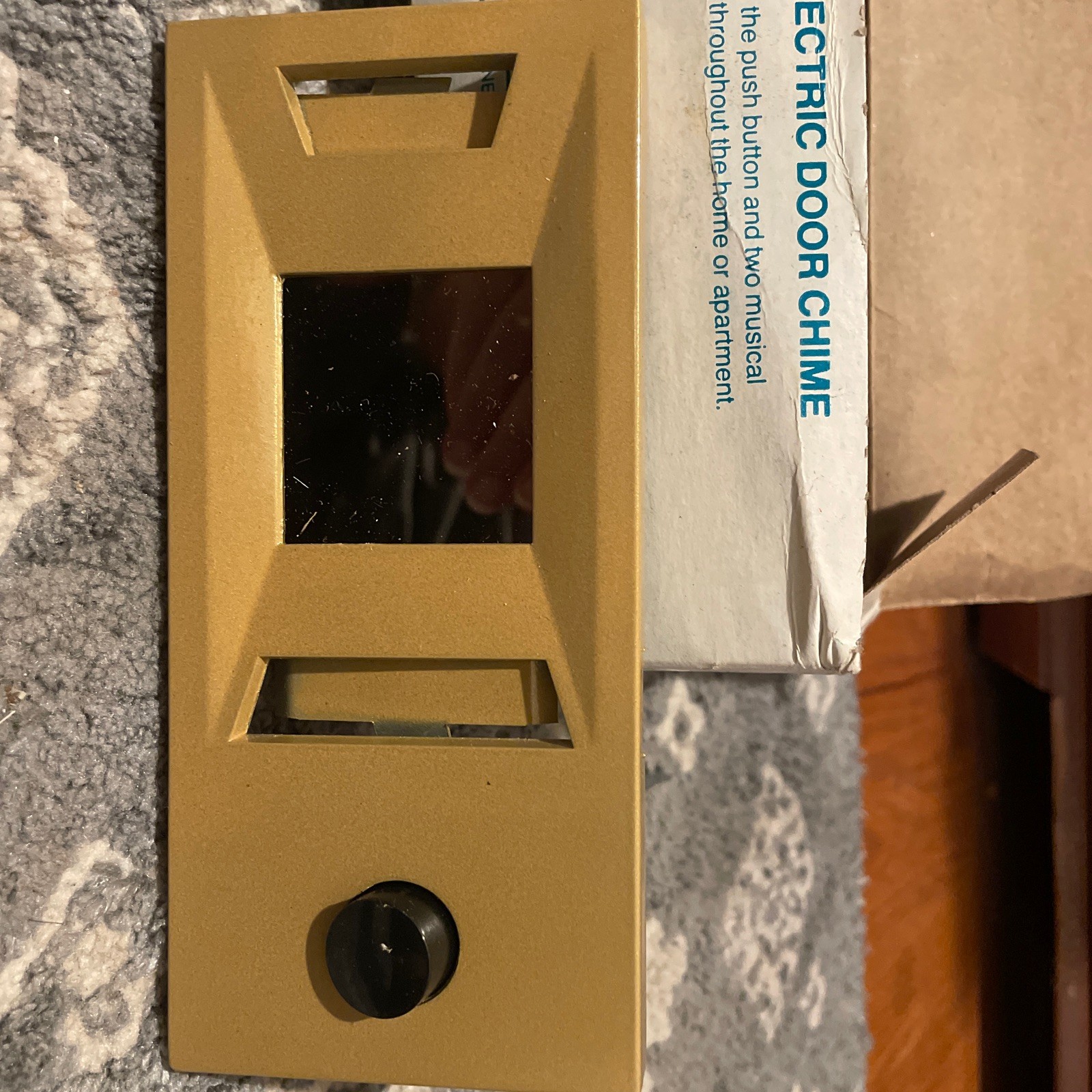 NON-ELECTRIC MECHANICAL DOOR CHIME WITH VIEWER