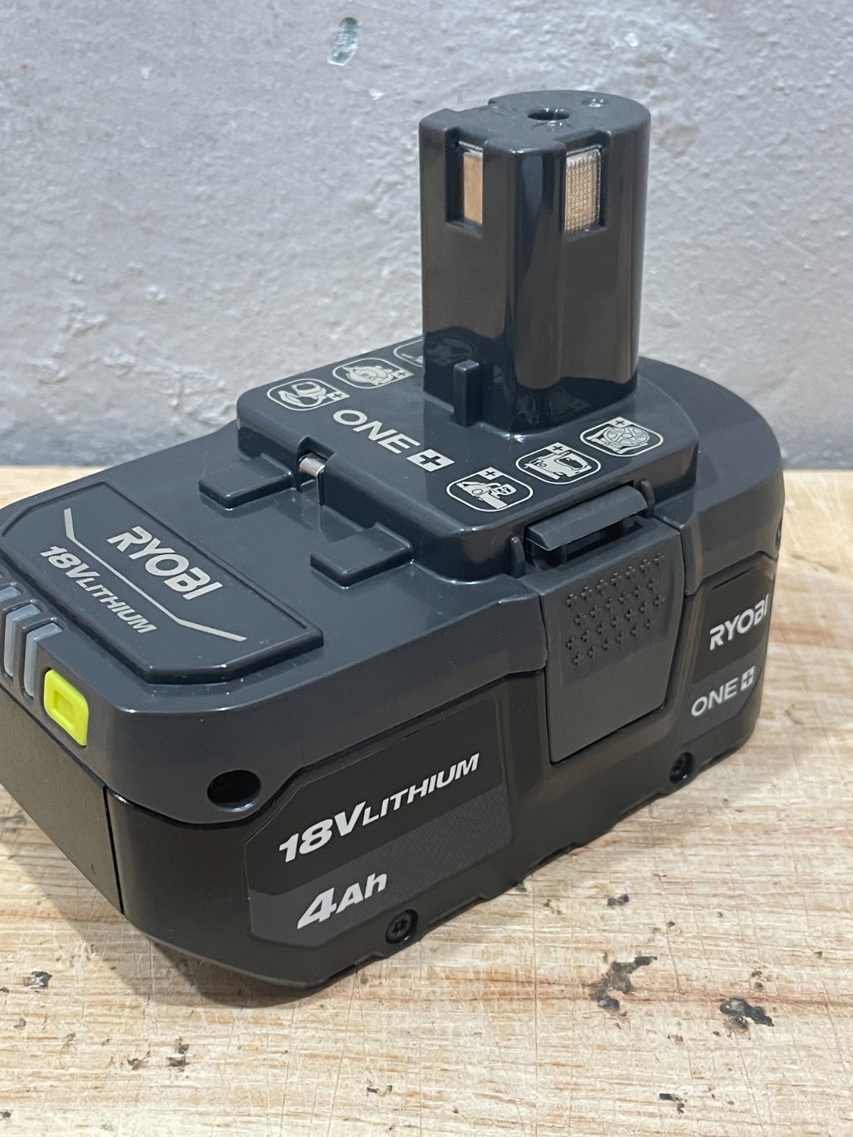 RYOBI ONE+ 18V 4.0 Ah Lithium-Ion Battery PBP005