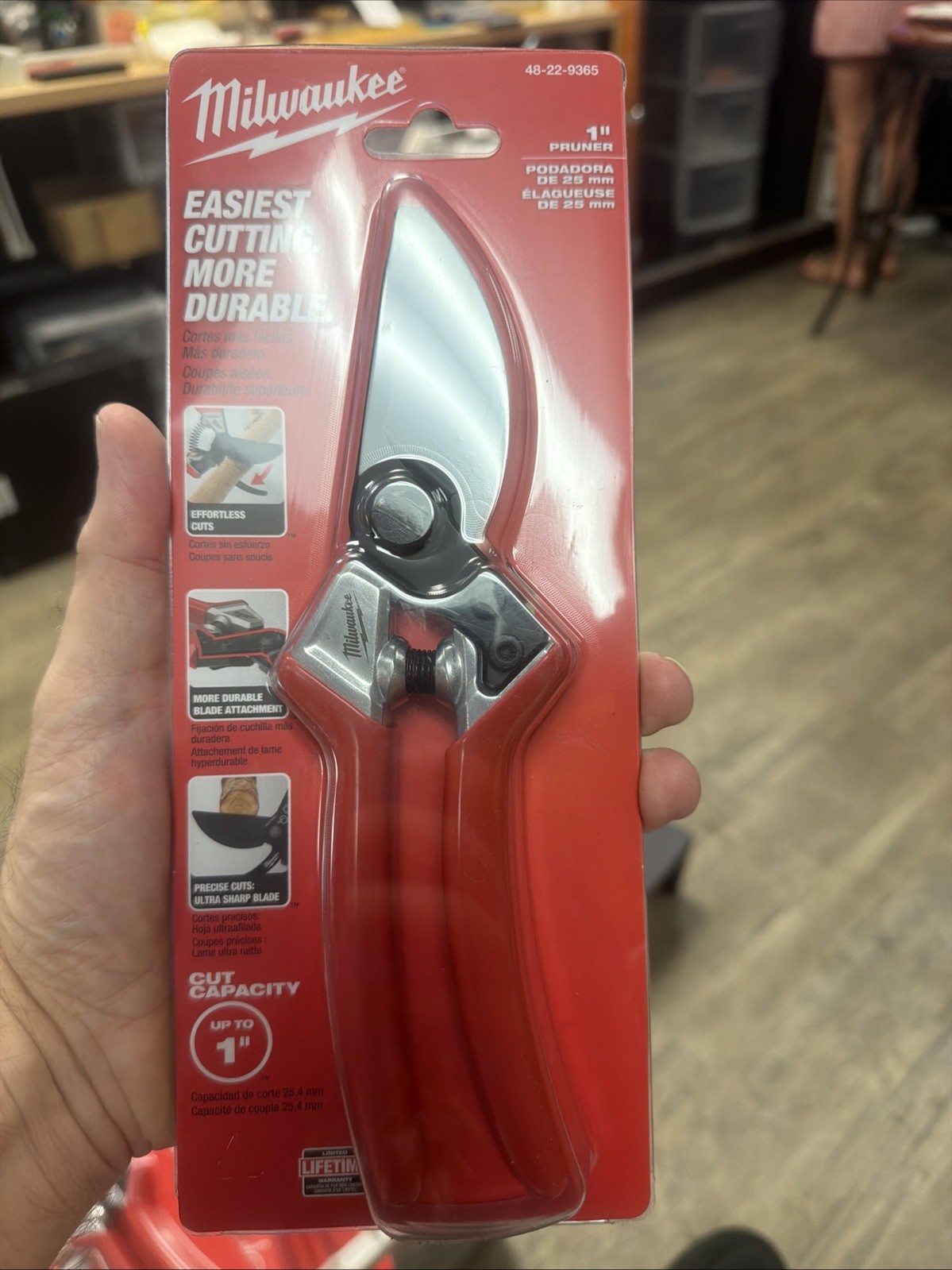 Milwaukee (48-22-9365) 1″ Pruner 1″ Cut Capacity Precise Cuts