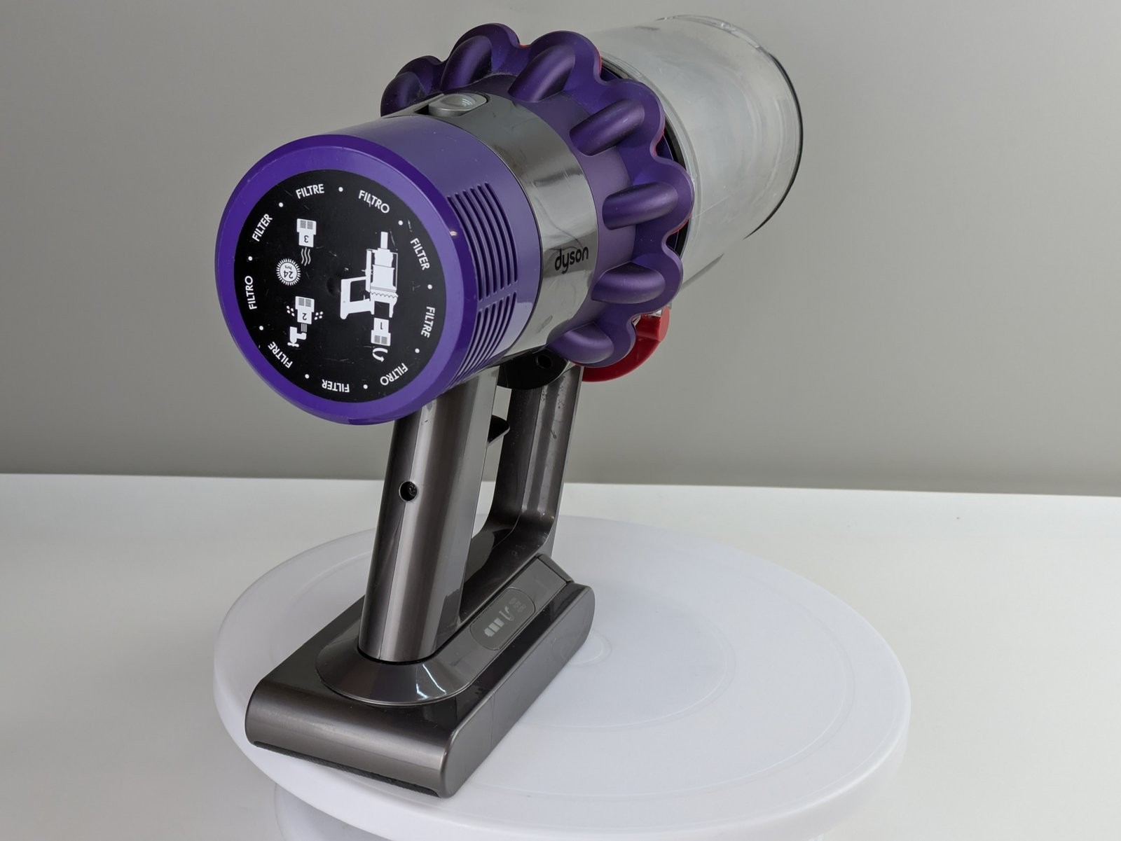 Dyson Cyclone V10 Animal Cordless Stick Vacuum w/ Charger