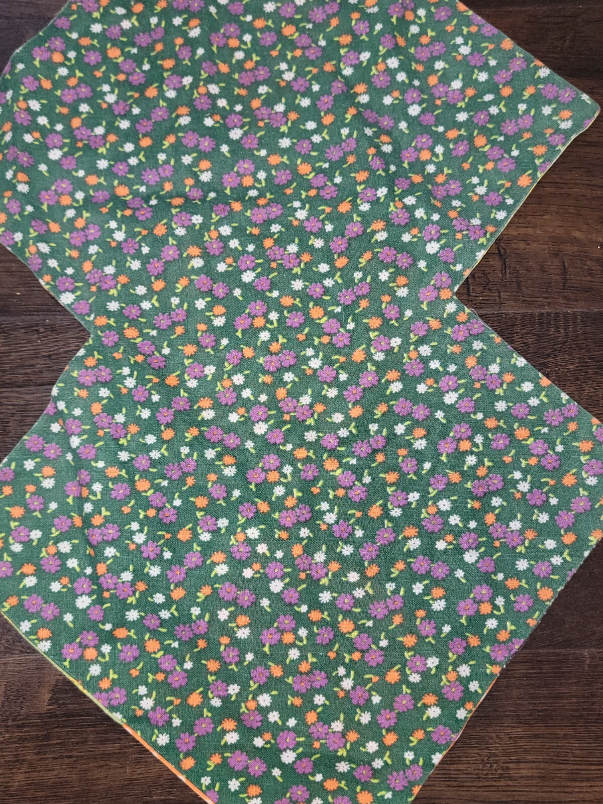 Vtg Handmade Patchwork Table Centerpiece Runner Décor 49×14 inches Retro Floral
