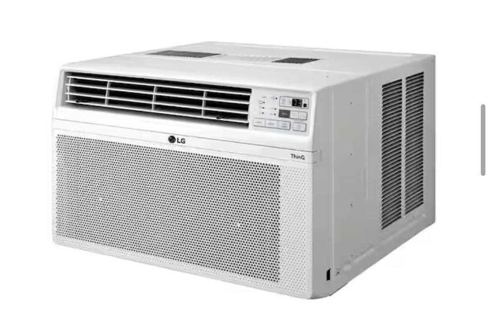 LG 12,000 BTU 115V Window Air Conditioner 550 sqft Wi-Fi Remote Dehumidifier