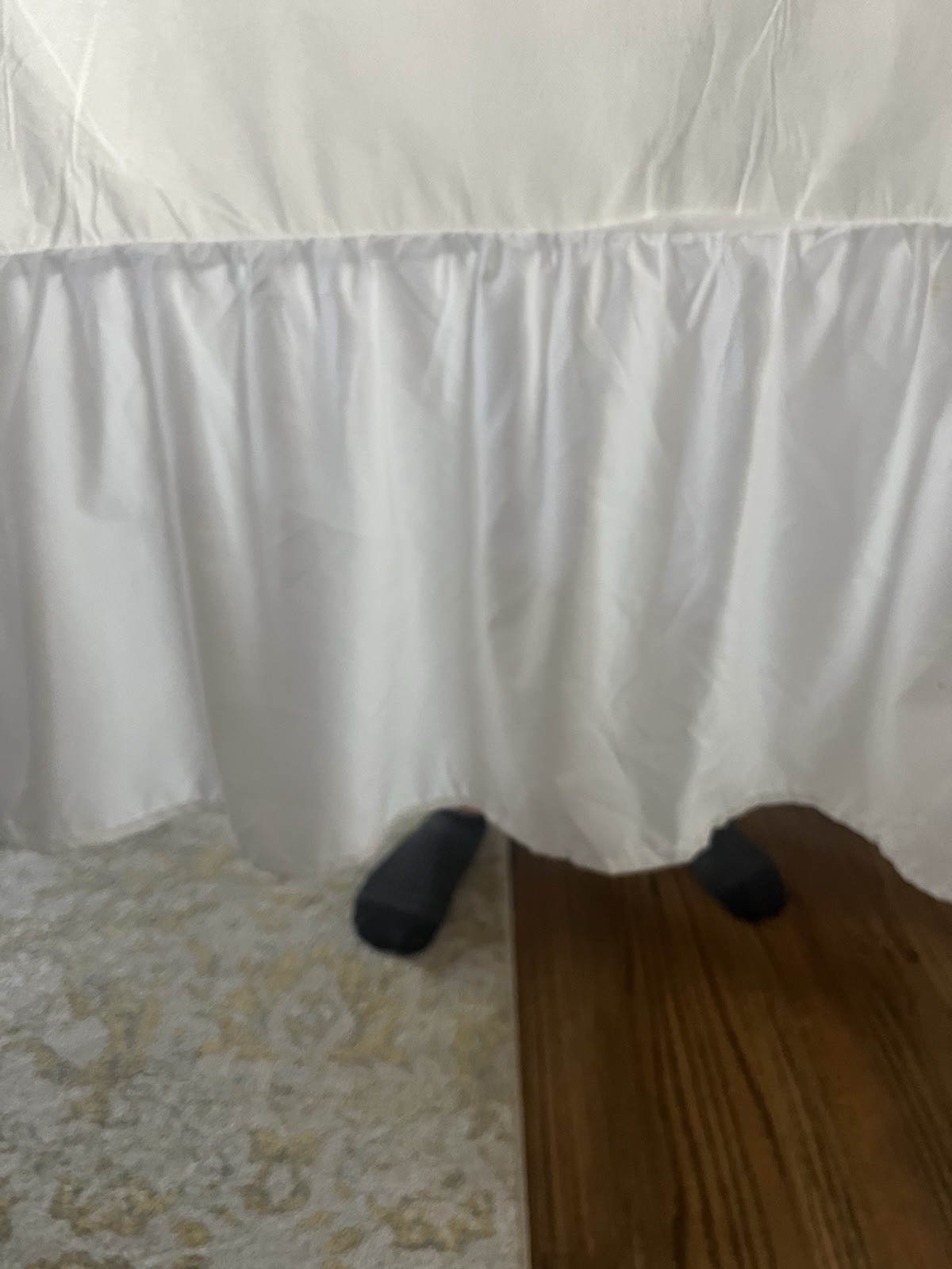 Martex Queen White bedskirt 14 Inches