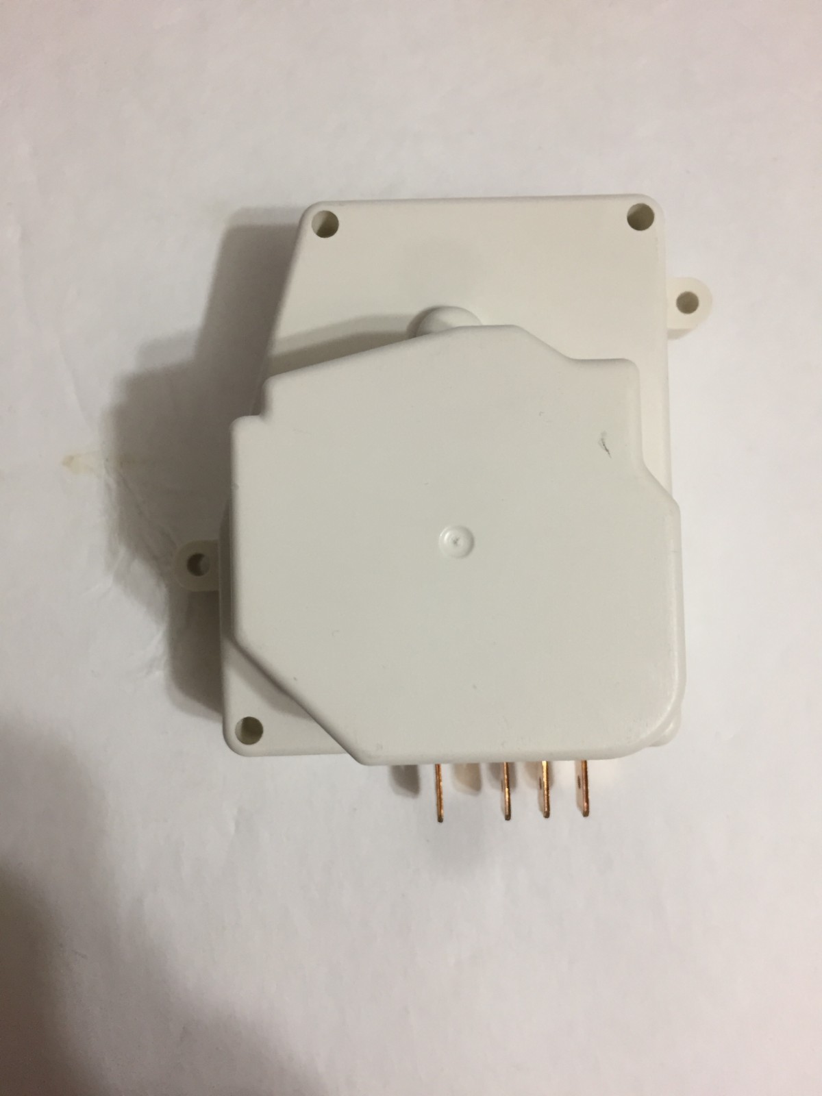 Whirlpool Refrigerator Defrost Timer, 8hr 35 min, Part # 5304526183 (Used)