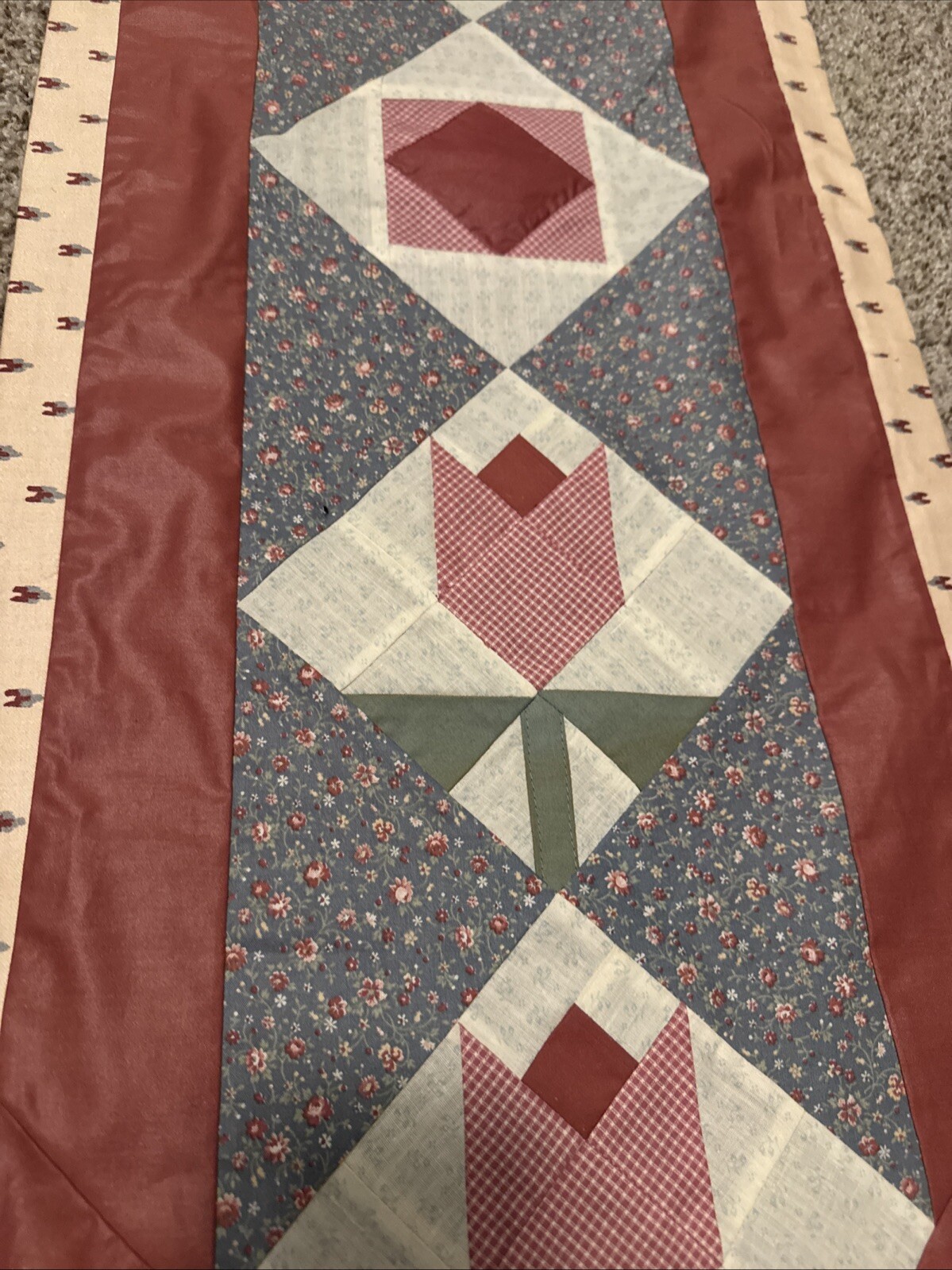 Quilted table runner Tulips country chic handmade pink ivory 51×15.5 in Spring