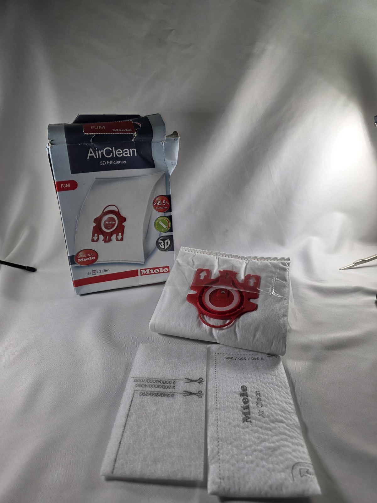 NEW – Miele AirClean 3D Efficiency Dust Bag, Type FJM, Allergy 2 bags + 2 filter