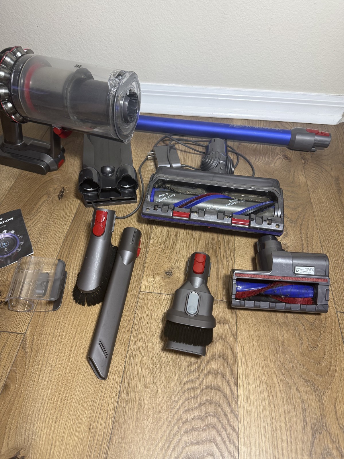 Dyson V11 Torque Drive Stick Vacuum Cleaner – Blue – Good Condition
