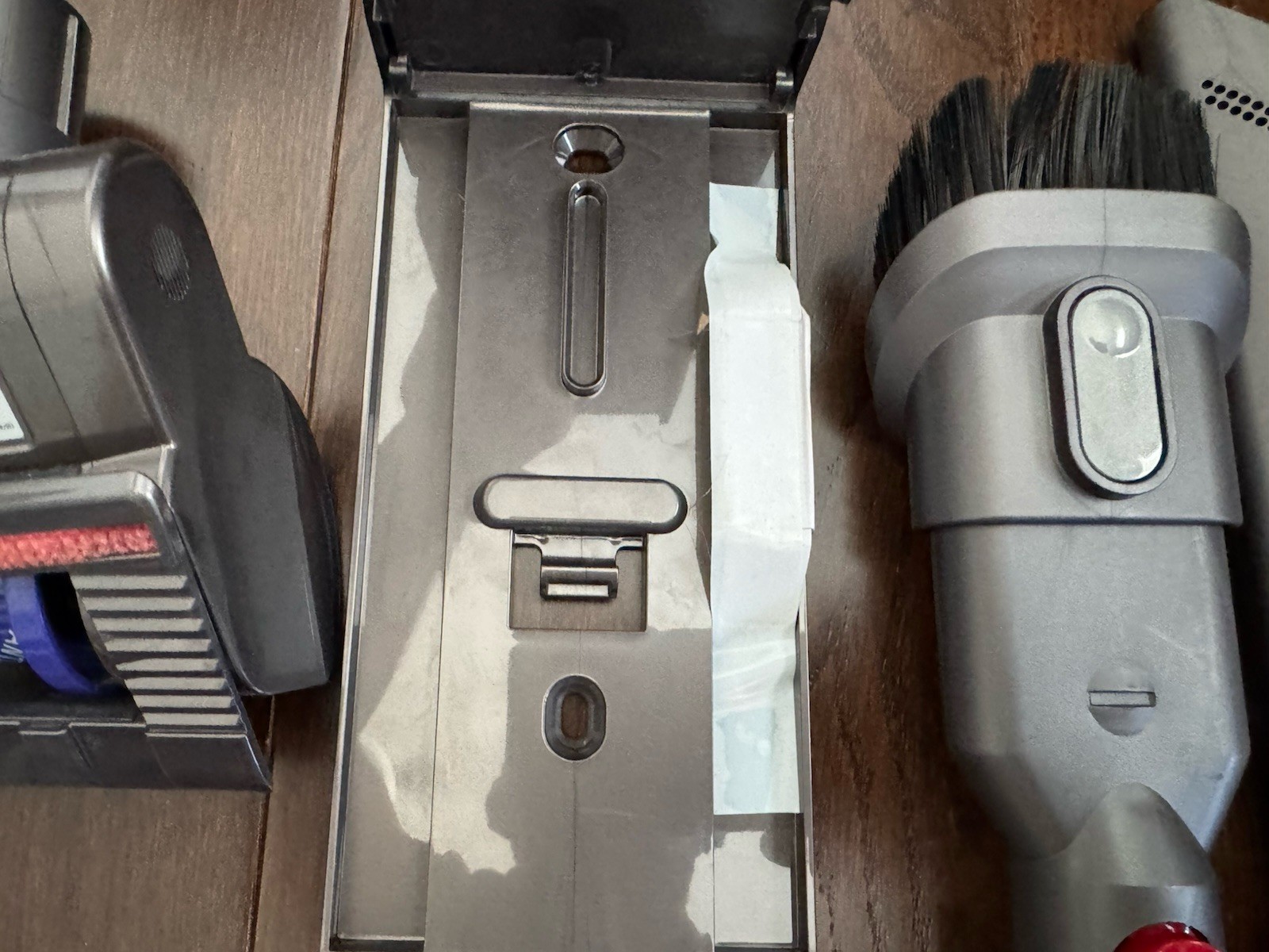 Dyson V12 Detect Docking Station Wall Mount With 3 Attachments