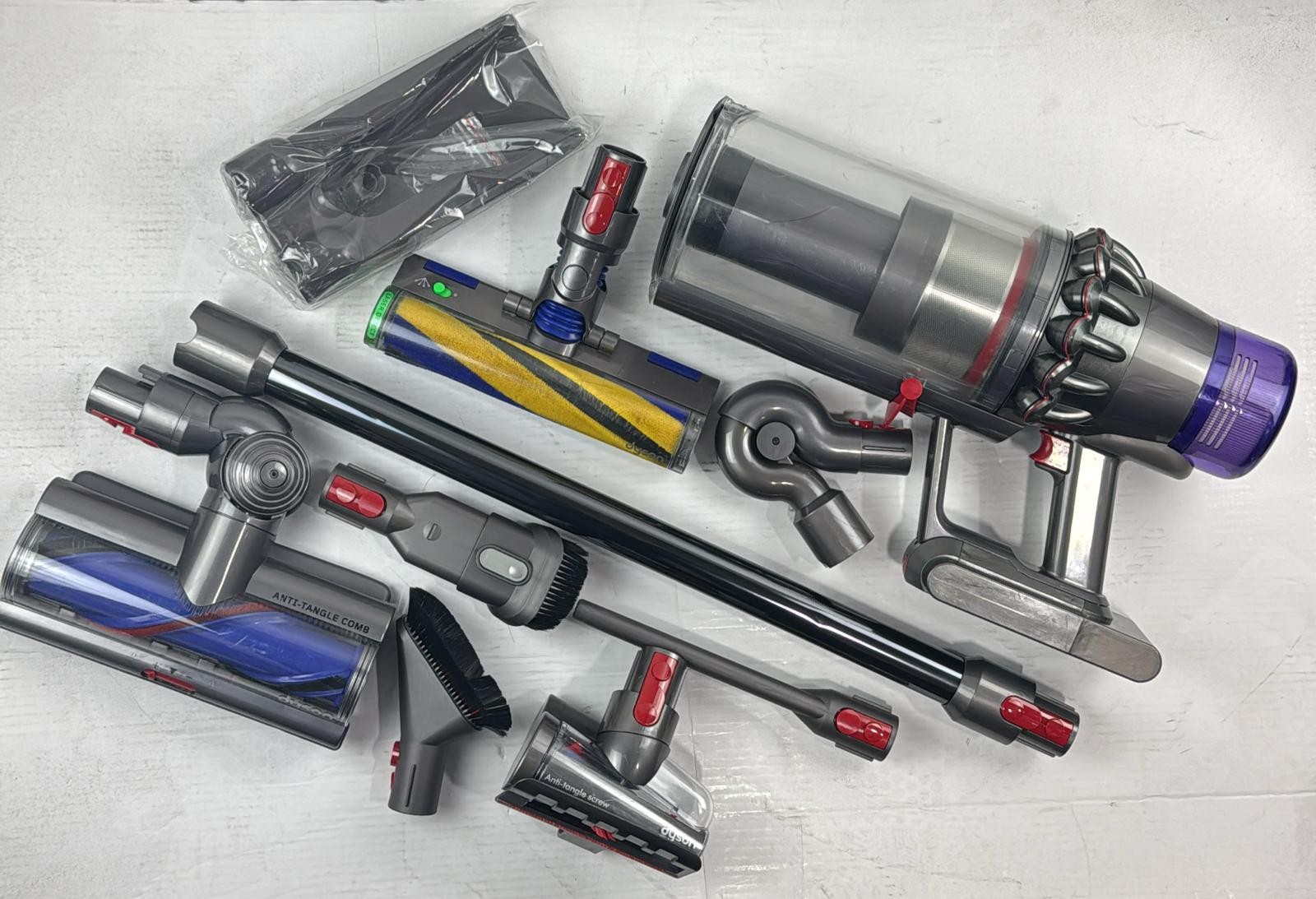 Dyson V11 Outsize Cordless Vacuum Cleaner W/ Laser Head & Standard Torque Hea…