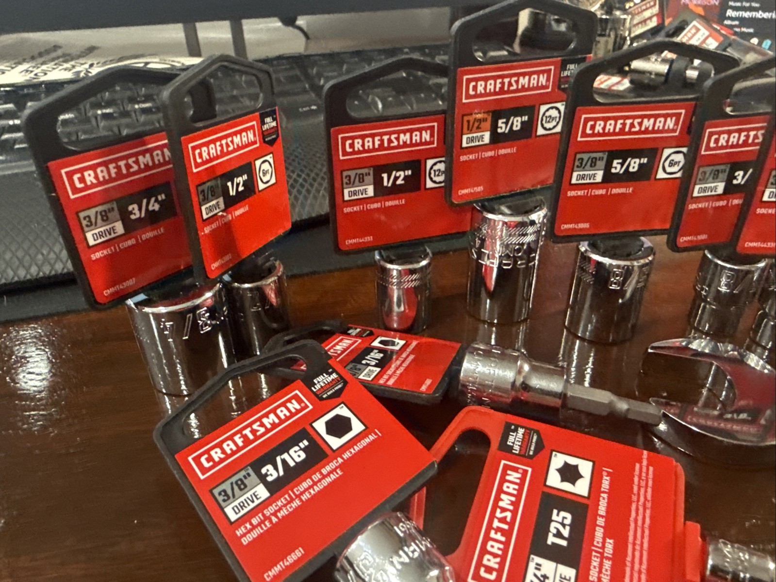 New Craftsman 14 Piece miscellaneous sockets, wrench and hex bits and a T25