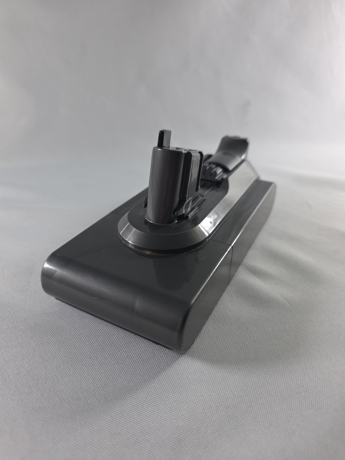 DYSON V11 – V15 GENUINE OEM 3600mAh CLICK IN BATTERY [⛔NOT WORKING⛔ ]