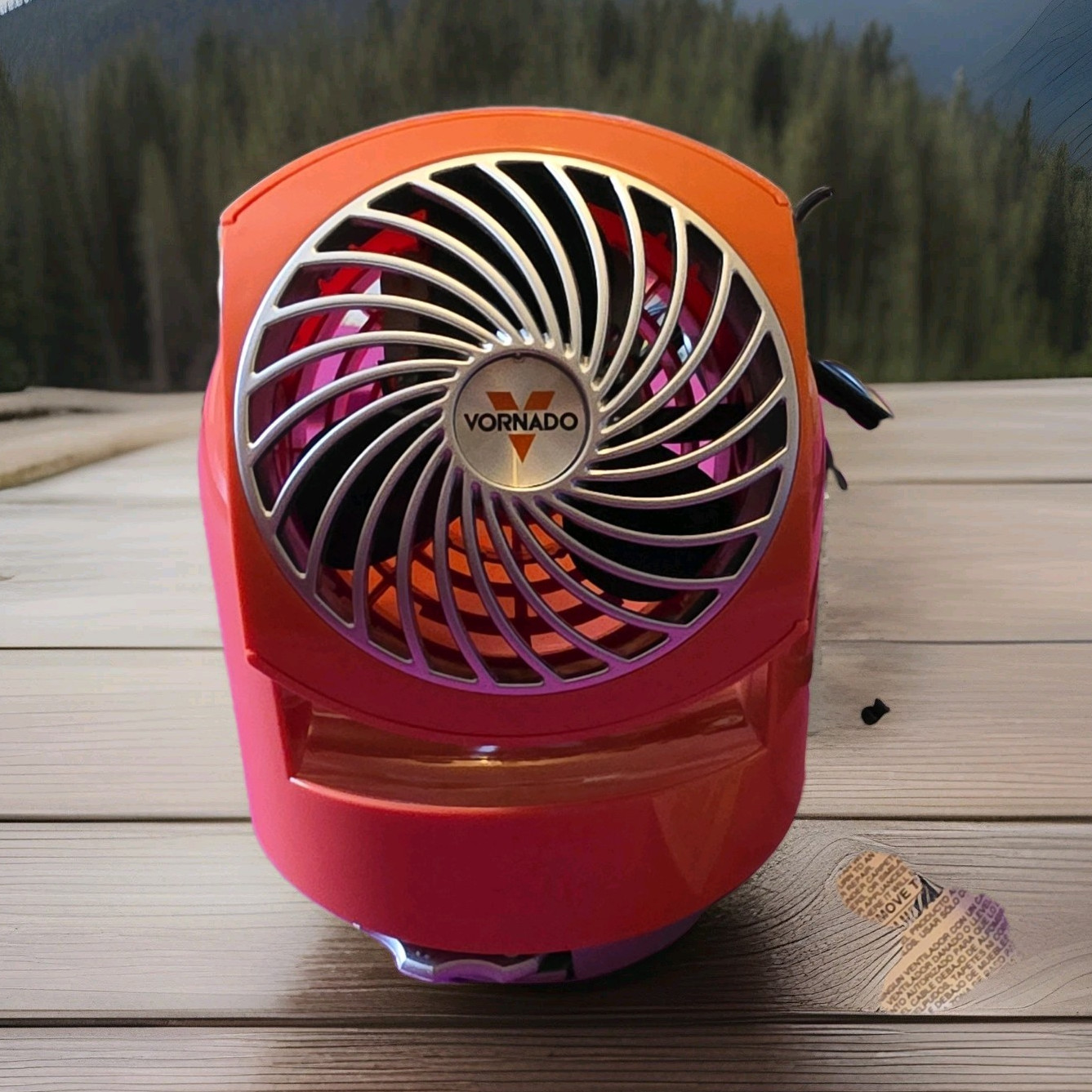 Vornado Flippi V6 Tabletop Desk Fan 2-Speed Adjustable Tilt Head 120V Orange